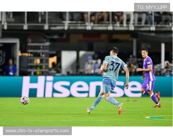 曼城前场压迫训练：快速断球后的一脚直塞被作为常态